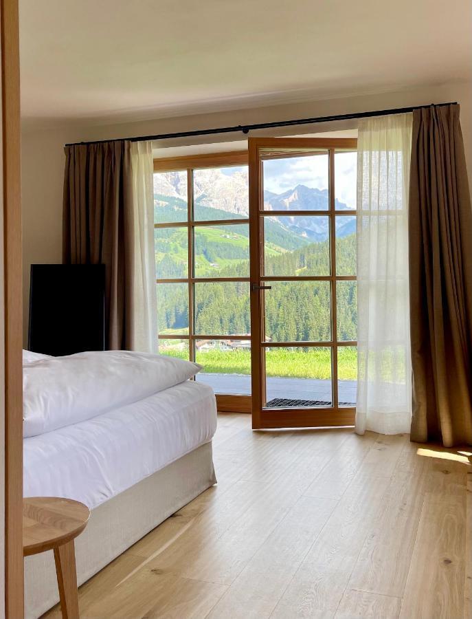 Surrounded By Green - Luxury Chalet At The Foot Of The Dolomites Leilighet La Villa  Eksteriør bilde